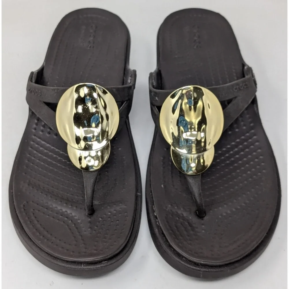 Crocs Women's Size 6 Sanrah Wedge Brown Liquid Metallic Gold Sandals Wedge Shoes